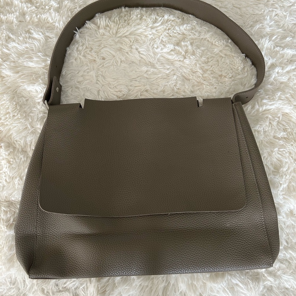 le-junev Leather Bag